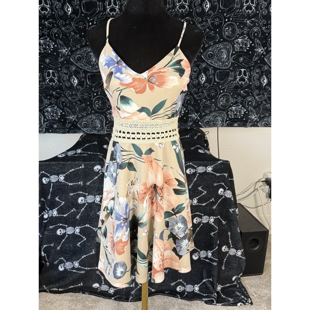 Floral Cross Cross Back Summer Dress By Glare With Crochet Peekaboo Waist Band M
